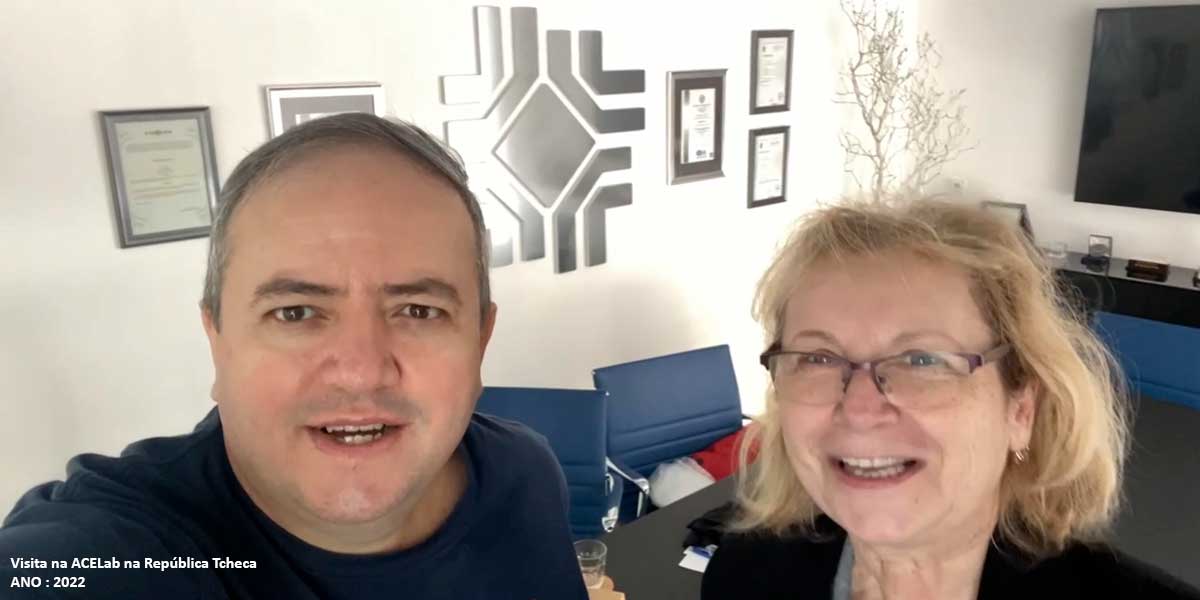 Alexandre Silveira da DATADISK em visita técnica à ACELab na República Tcheca em 2022 para troca de informações e busca de novas soluções em recuperação de dados.