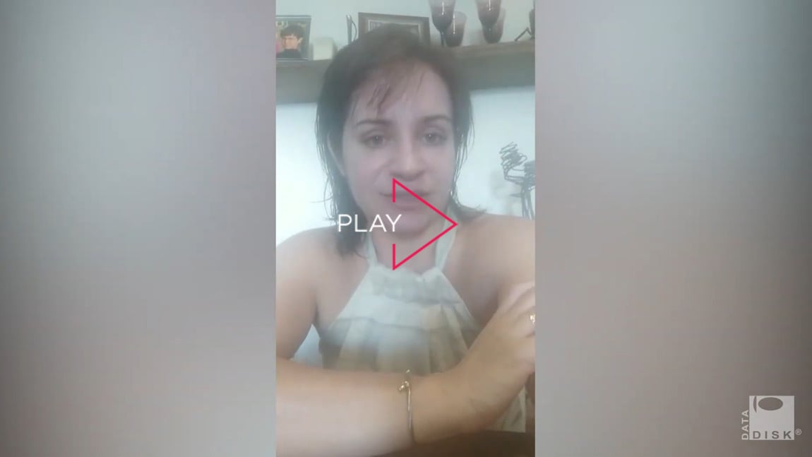 Angélica Simão recuperou DVDs com vídeos antigos da filha após mais de 10 anos sem conseguir acessar os arquivos. A DATADISK realizou a recuperação de dados em DVD