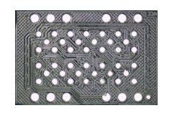 Memória NAND LGA52 com 52 pads de contatos usada em pendrives