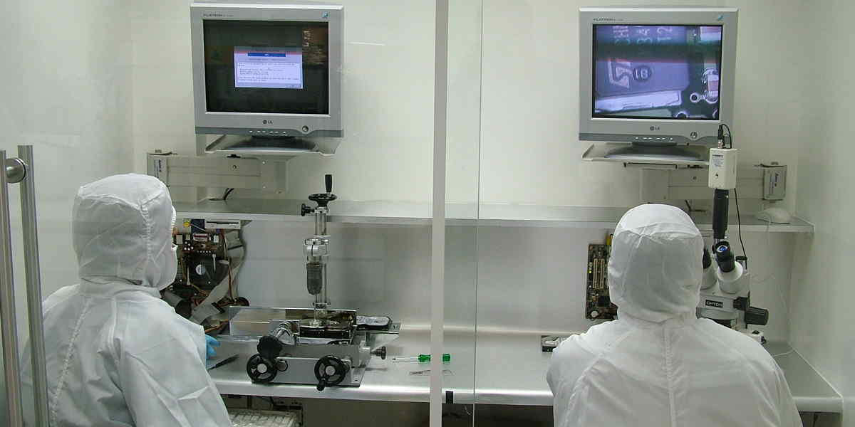 Esta é a Sala Limpa Classe 100 para recuperação de dados da DATADISK entre os anos 2001 a 2006