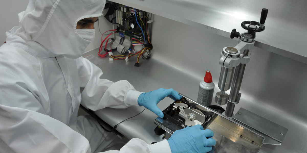 Sala Limpa para recuperação de dados da DATADISK