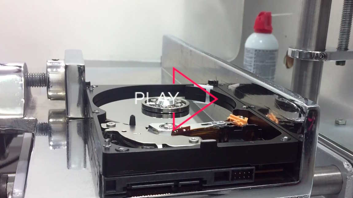 Veja como é efetuado a troca do conjunto de cabeças na Sala Limpa